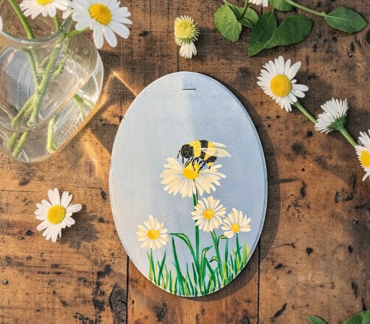 Bumble bee on a flower