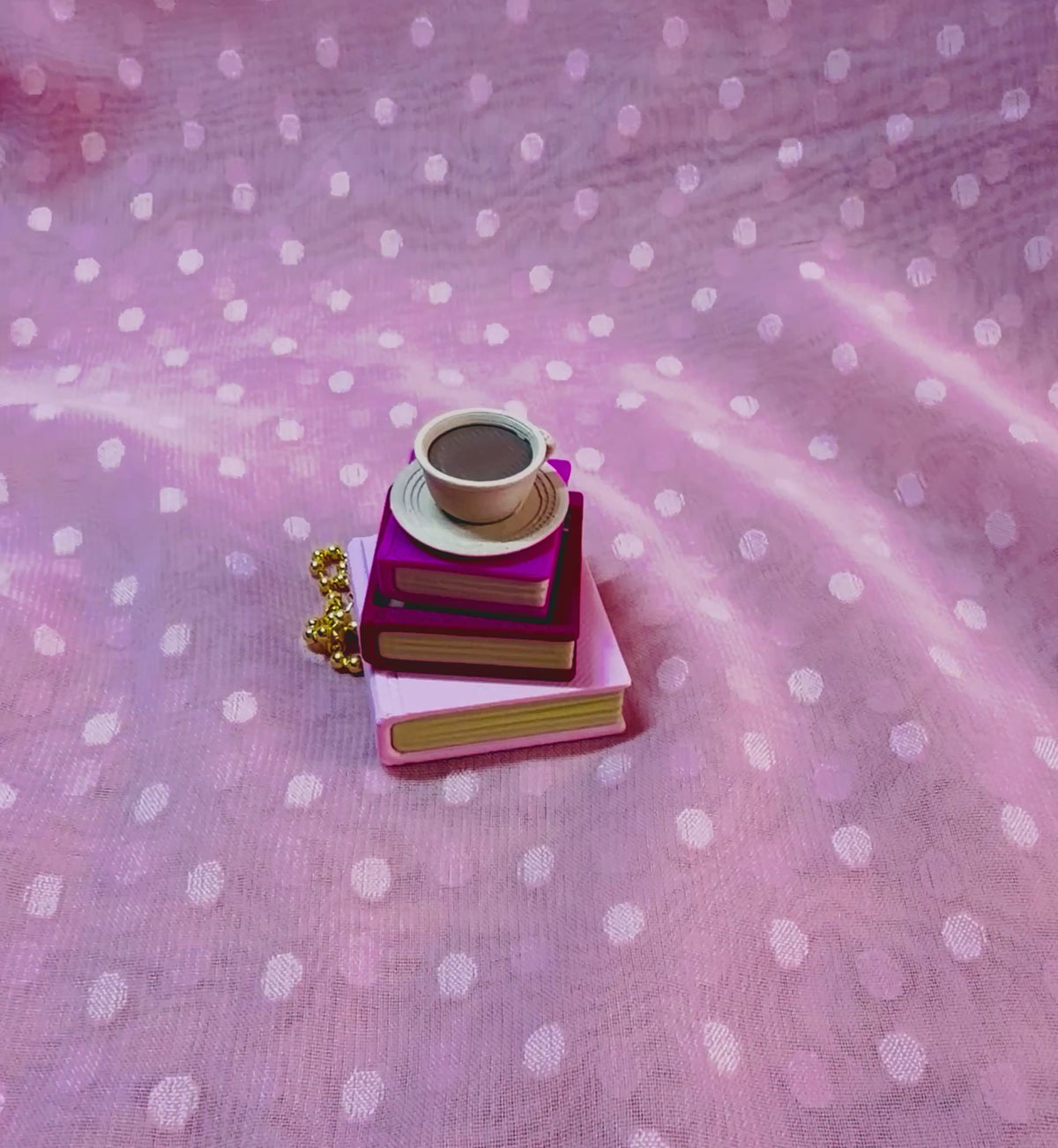 Sip and read fidget
